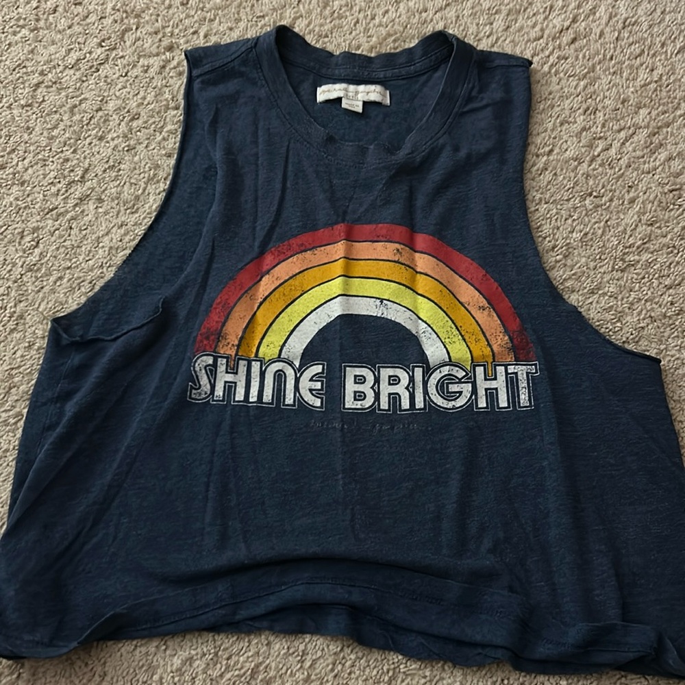 women’s sleeve less tank top